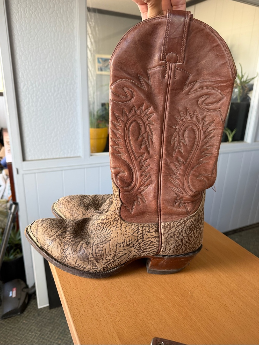 Vintage Men's Western Leather Cowboy Boots